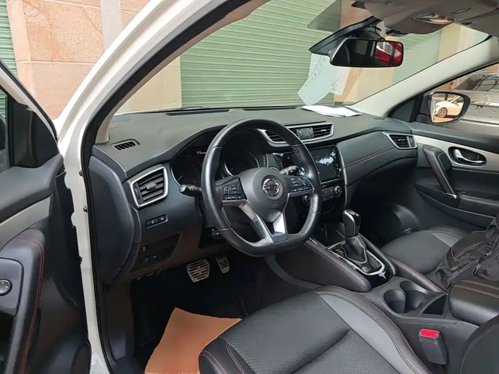 Фото 10 - Nissan Qashqai