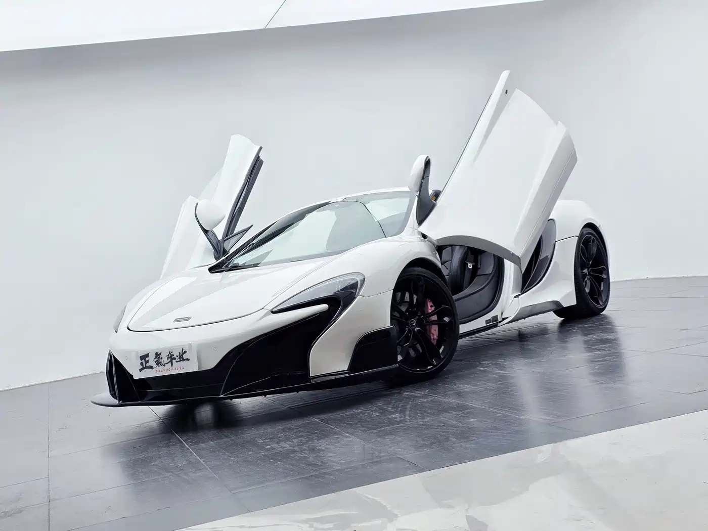 McLaren 12C 2013 3.8T SPIDER фото 25