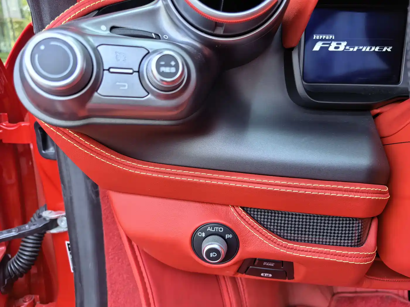 Ferrari F8 2021 2020 Spider 3.9T V8