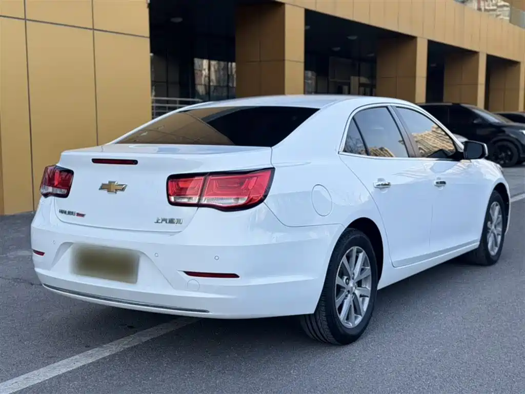Chevrolet Malibu 2017 1.5T Automatic Luxury Edition фото 16