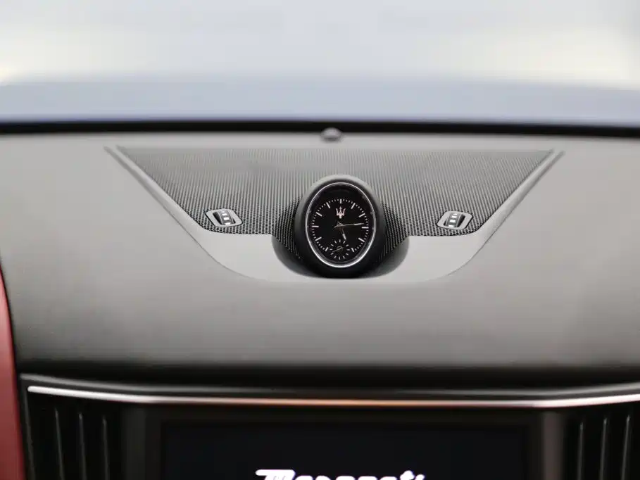 Photo 19 - Maserati Levante