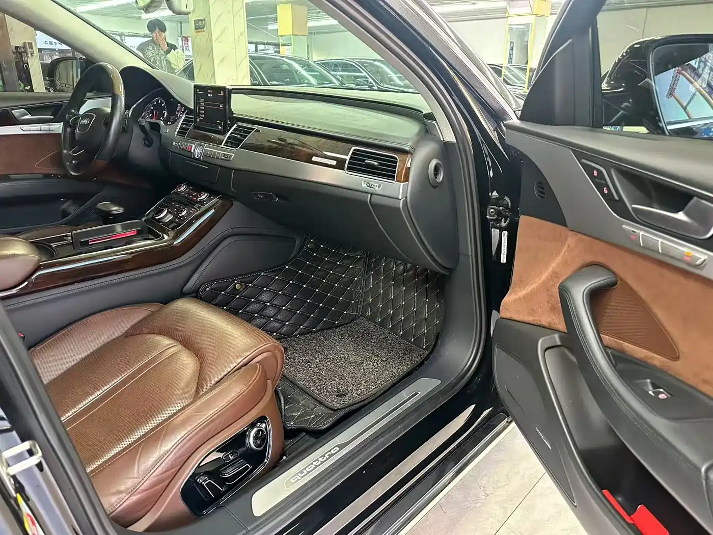 Audi A8 2017 A8L 45 TFSI quattro Leading Elite Edition фото 8
