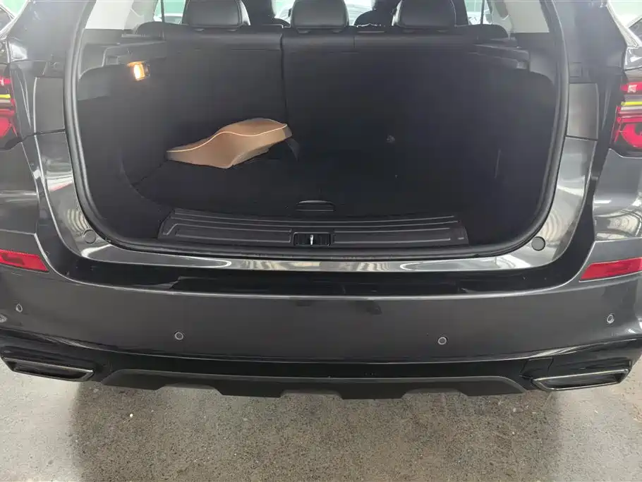 ROEWE RX5 NEW ENERGY