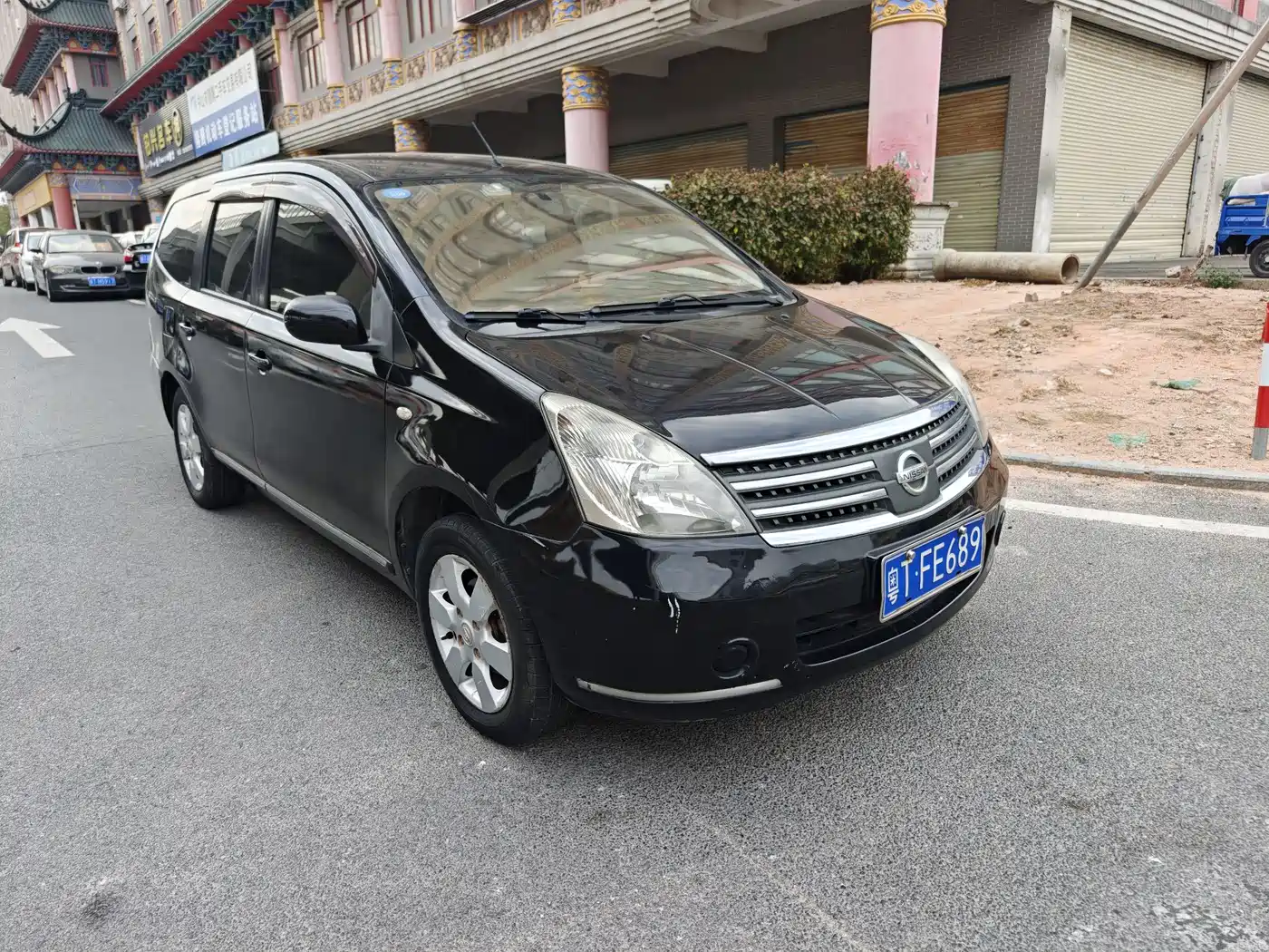Nissan Livina 2006 Model 1.8L Automatic Comfort фото 3