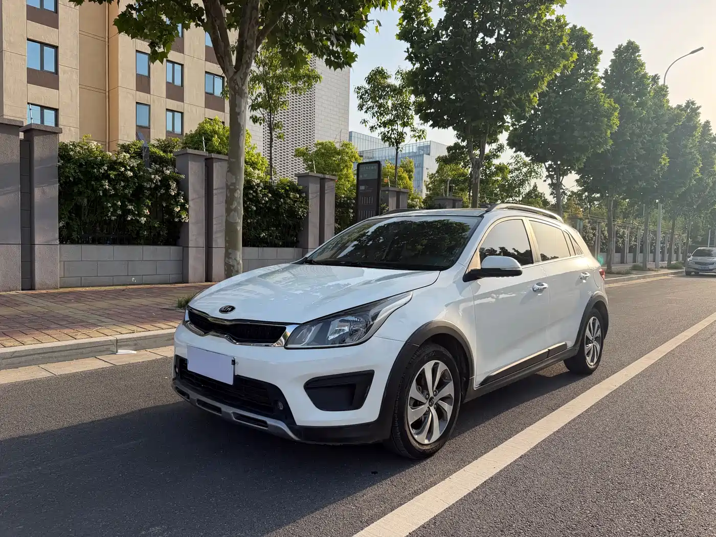 Kia KX CROSS 2017 1.4L AT GLS