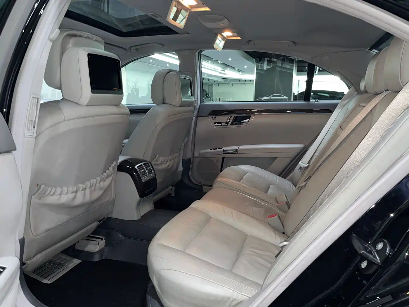 Mercedes-Benz S-Class 2010 S 300 L Business фото 12