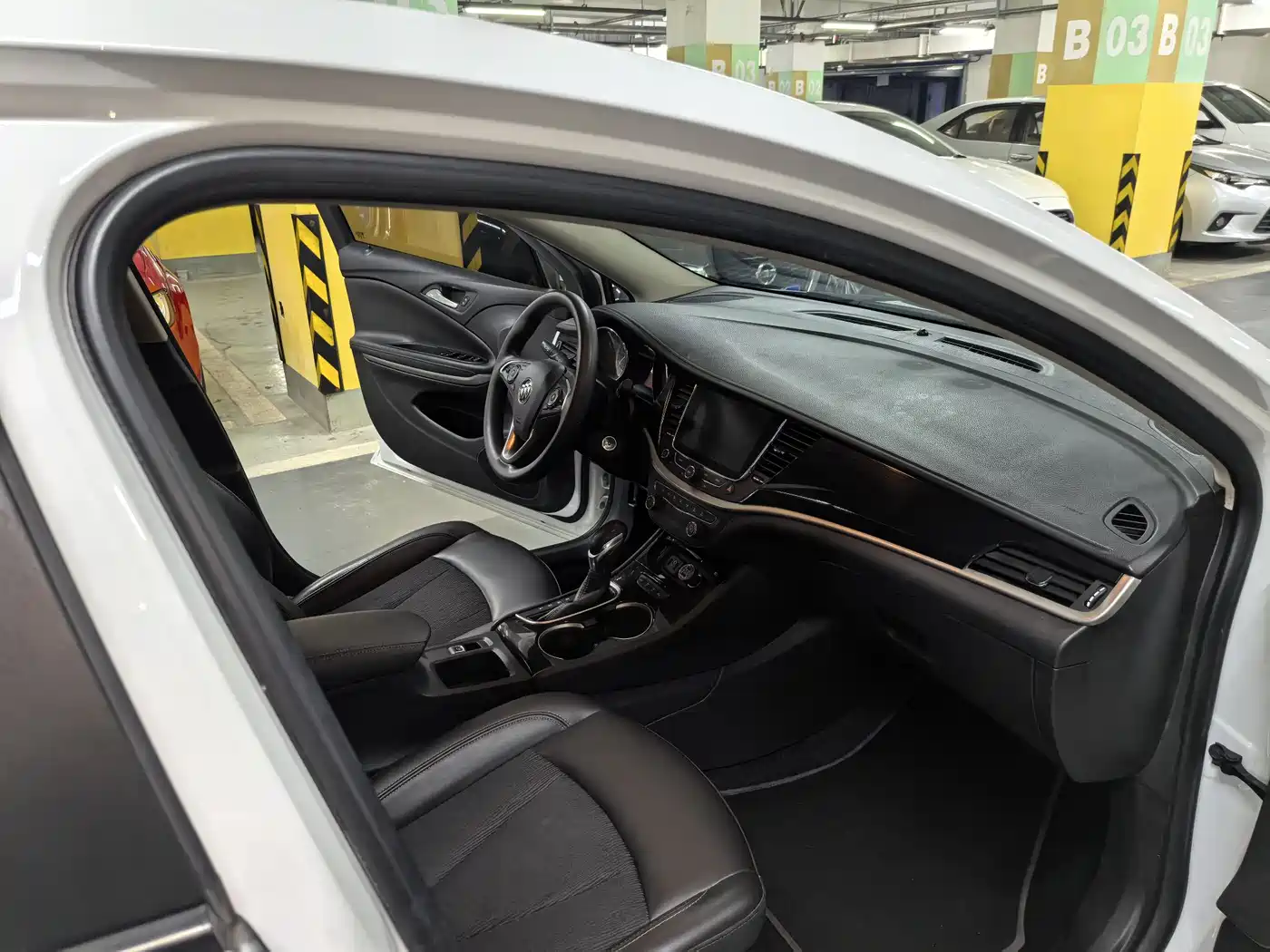 Buick Verano 2017 Sedan 20T DCT Leading фото 11