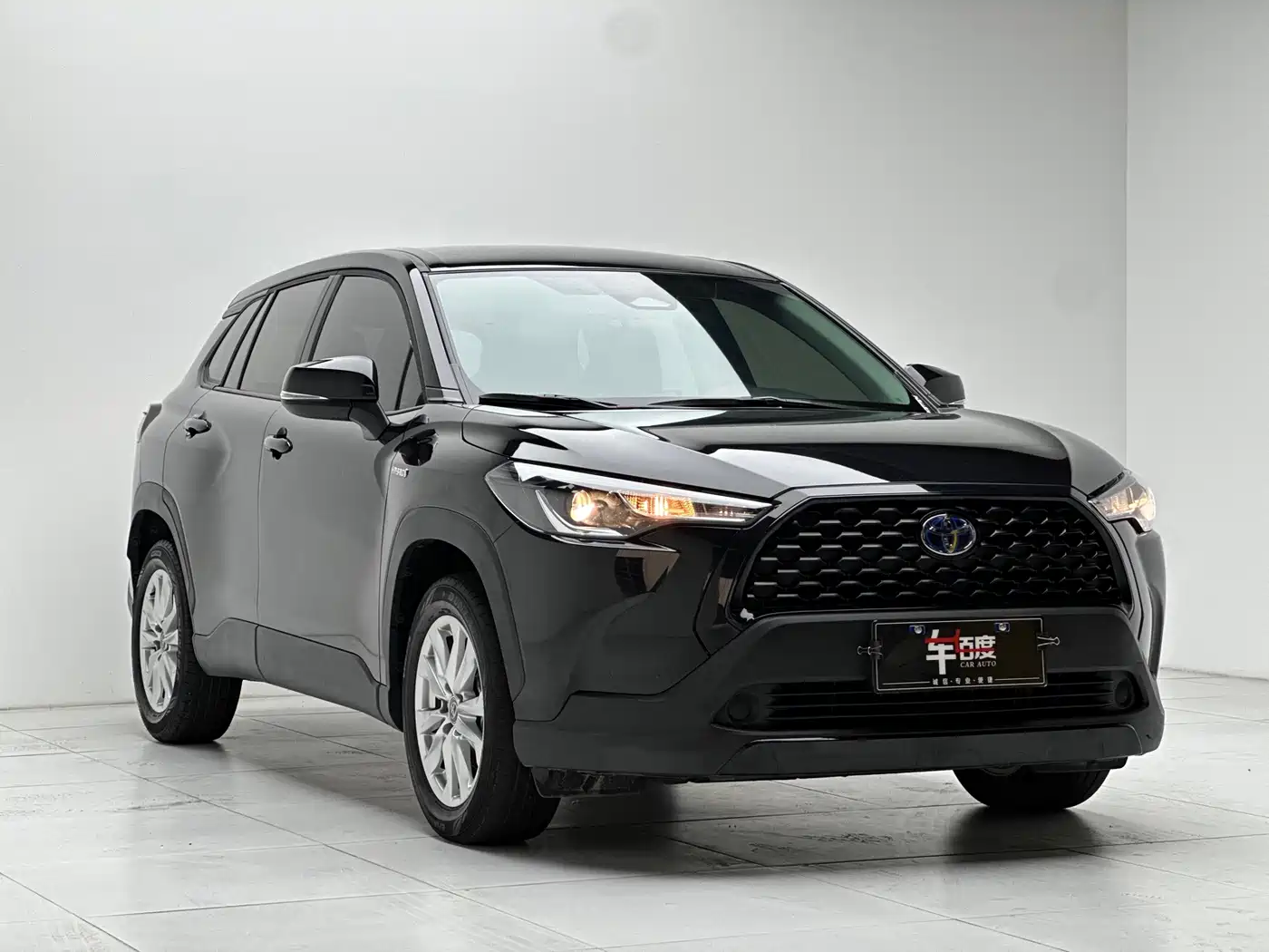 Toyota Corolla Cross 2023 Hybrid 2.0L Pioneer Edition фото 3