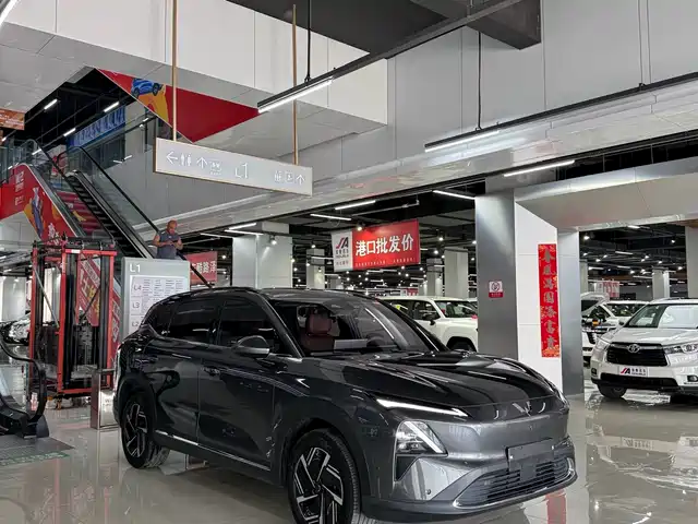  Wuling Motors Wuling Xingguang S 2024 130km Flagship Model