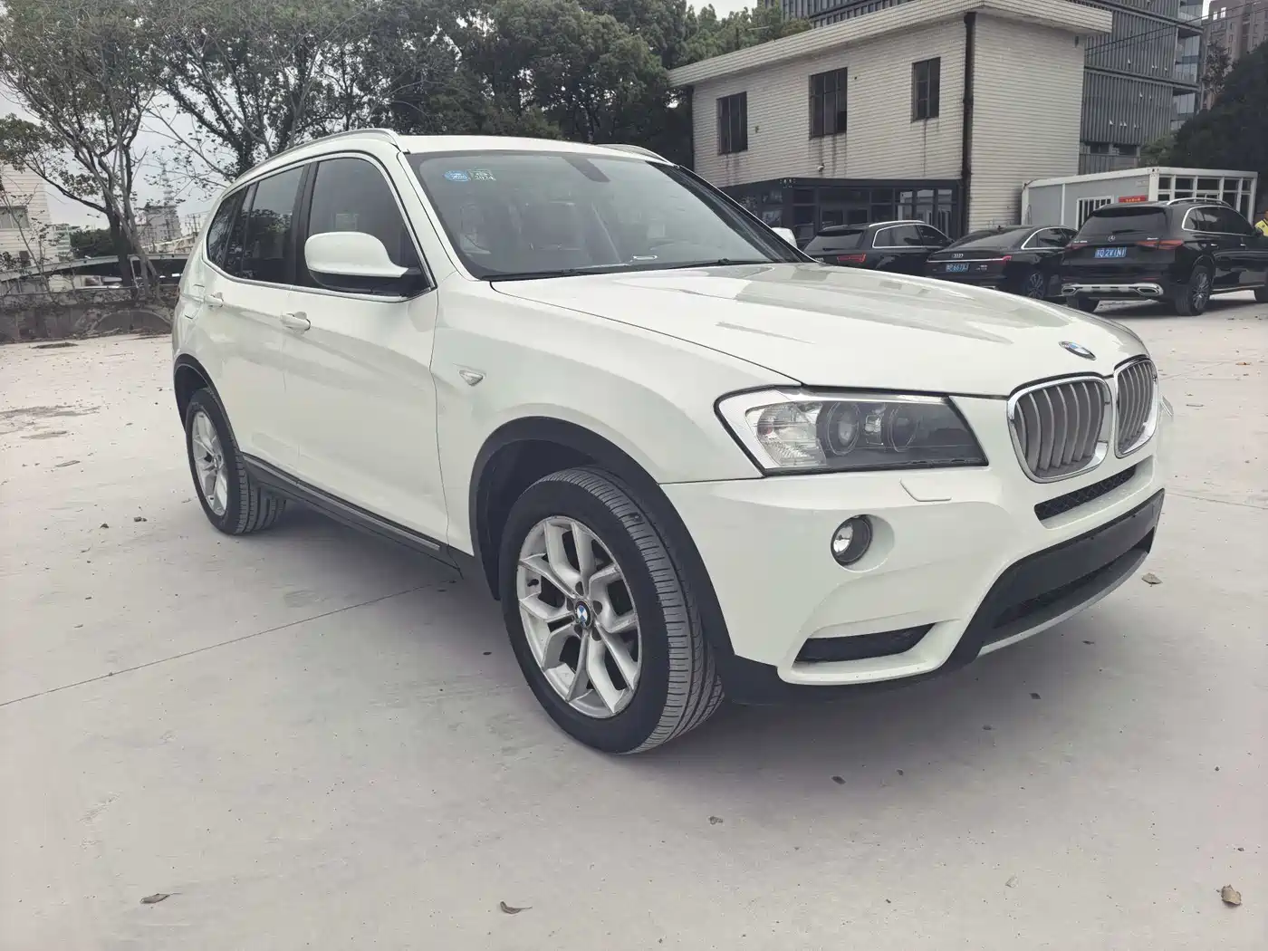 BMW X3 (Import) 2012 xDrive28i Leading Edition фото 2