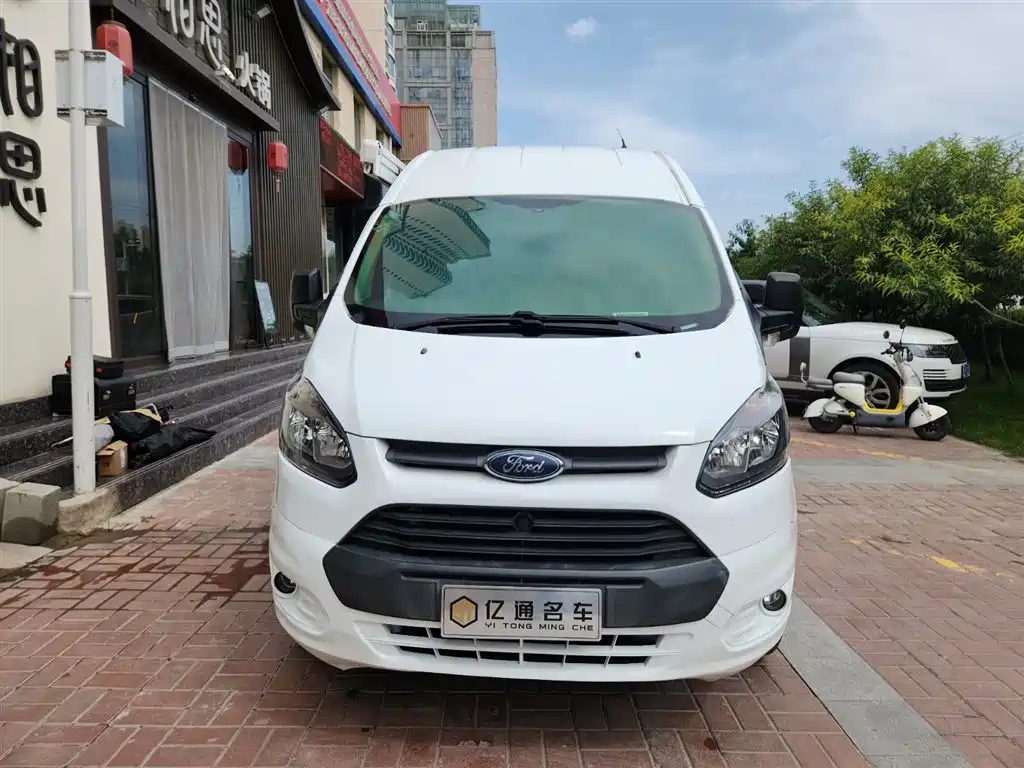 Фото 2 - Ford Transit