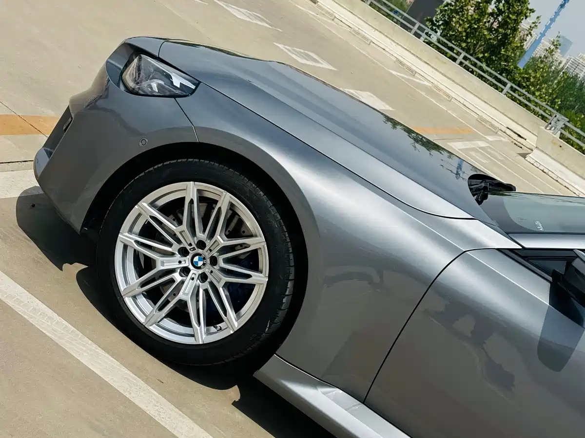BMW M2 2024 M2 фото 8