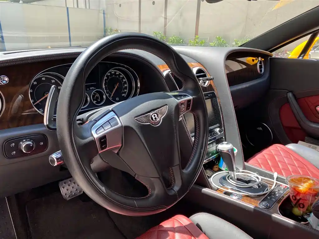 Фото 8 - Bentley Continental