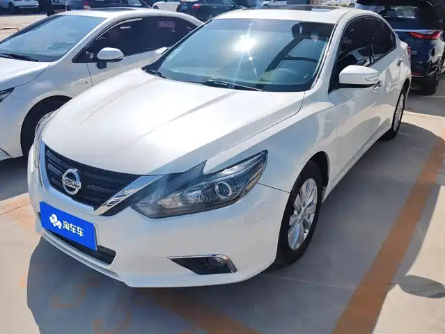 NISSAN TEANA