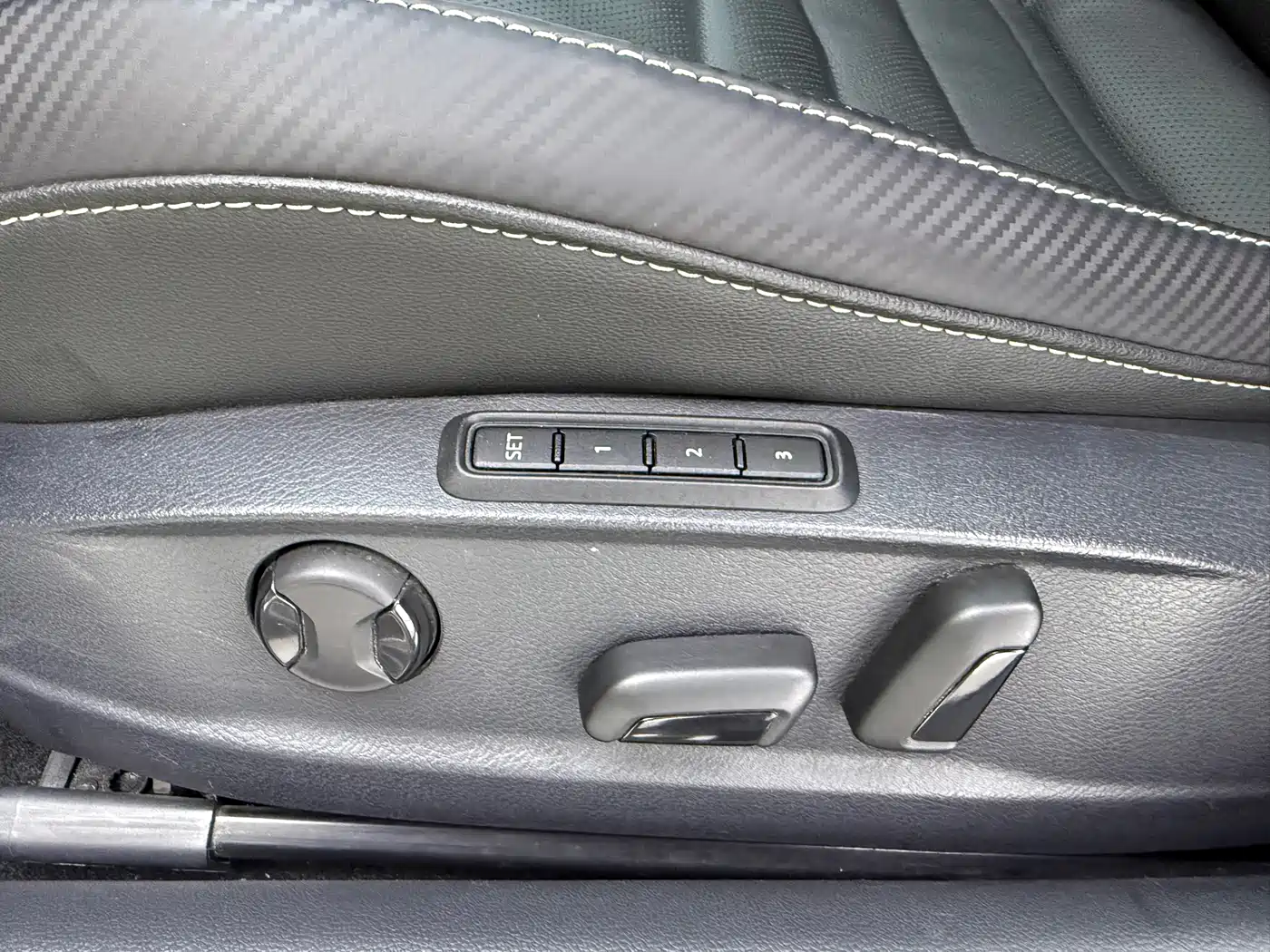 Volkswagen FAW-Volkswagen CC 2020 330TSI Glamour Version China VI фото 15