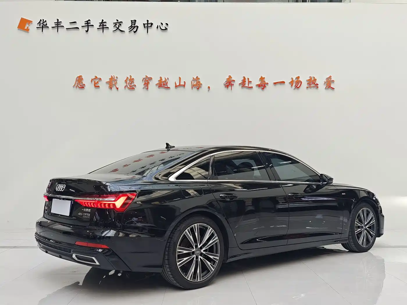 Фото 4 - Audi A6L