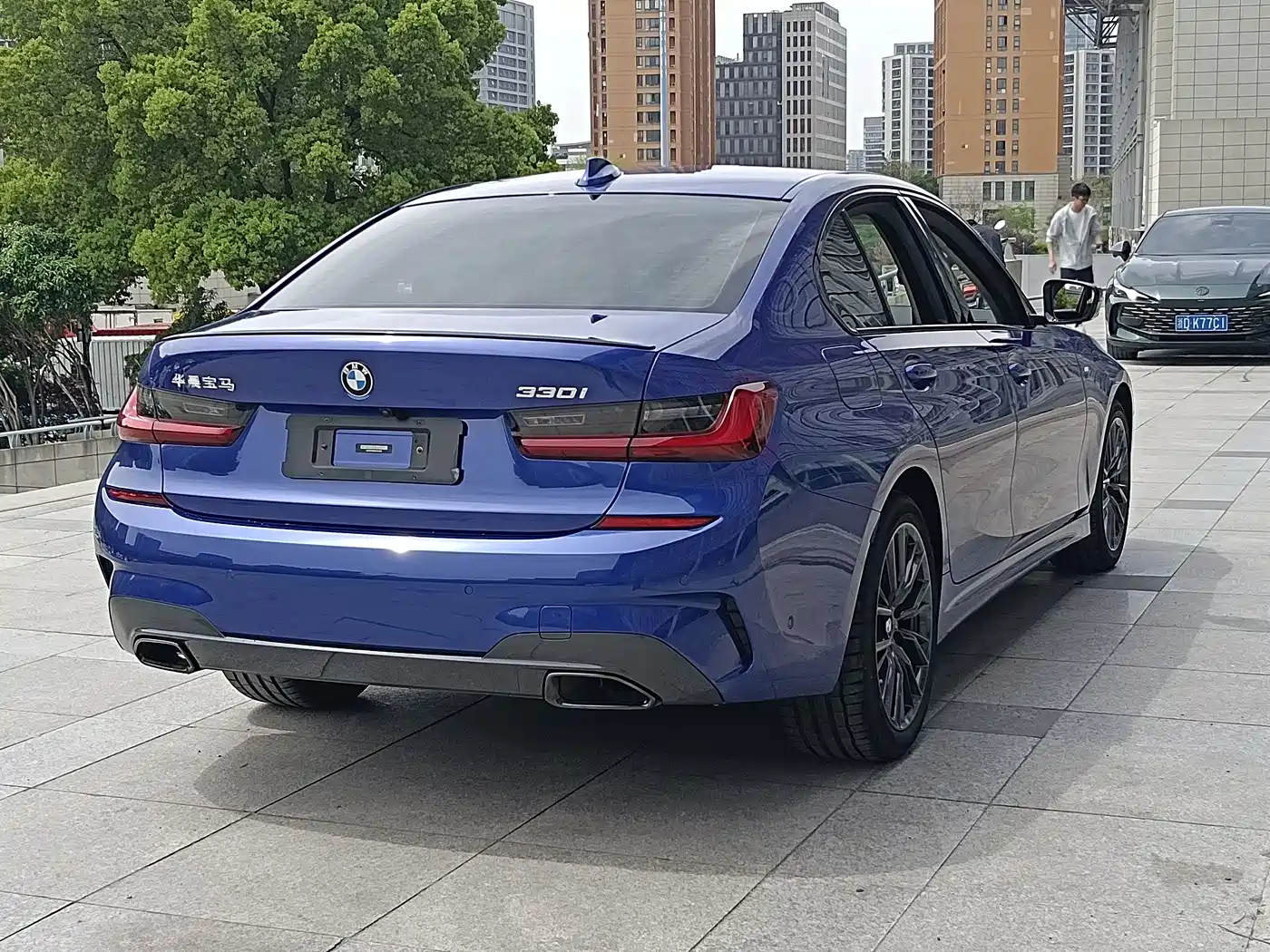 BMW 3 Series 2021 330i M Sport Night Edition фото 8