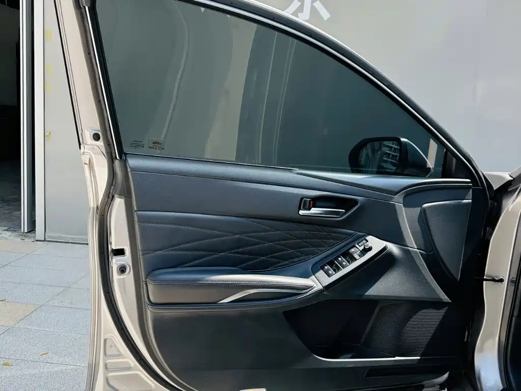 Toyota Avalon 2019 2019 Hybrid 2.5L XLE Premium Edition China VI