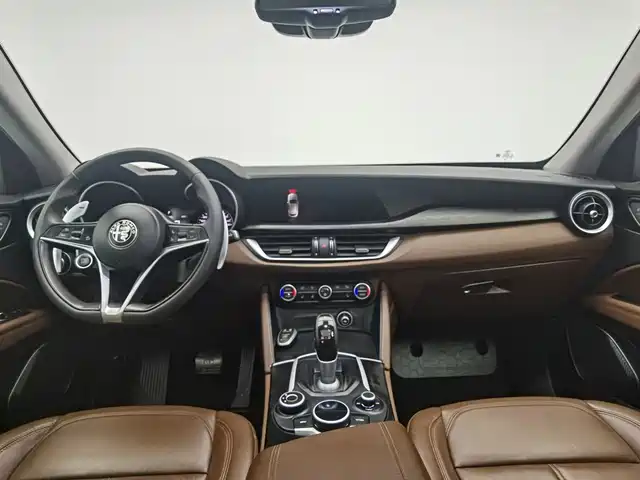 Alfa Romeo Stelvio 2017 2.0T 200HP Elite — фото 5