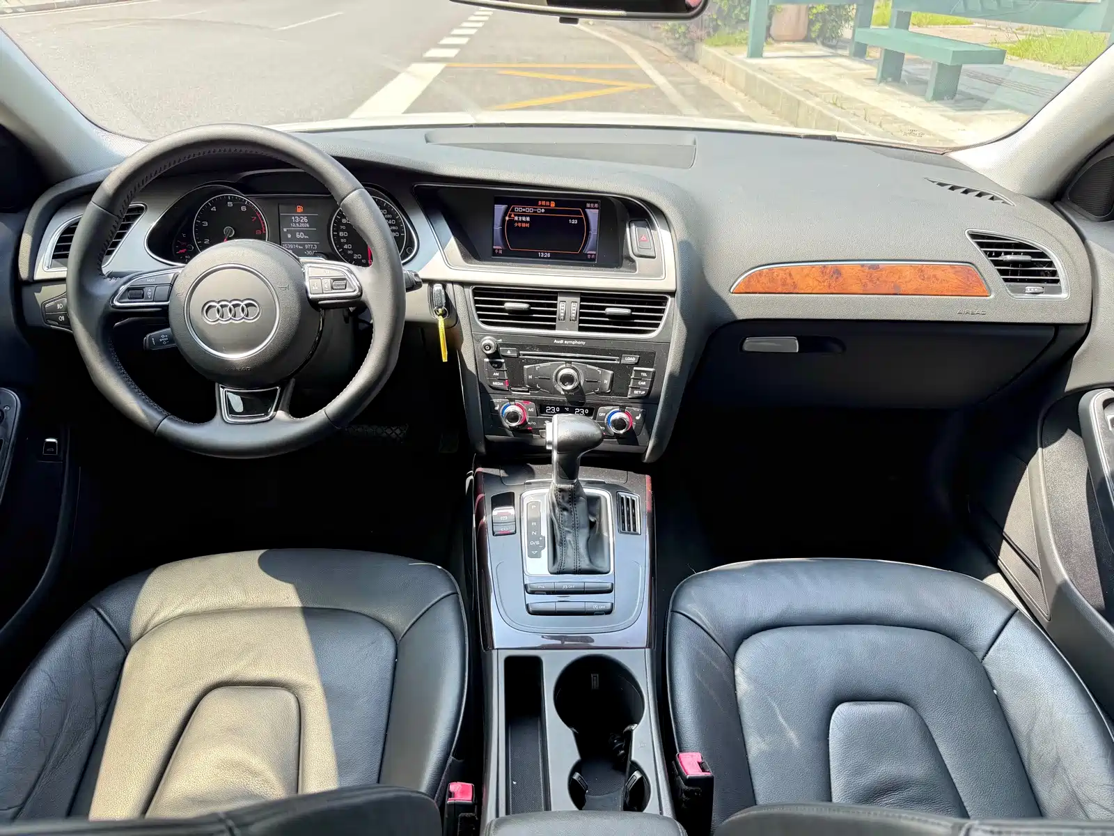 Фото 7 - Audi A4L