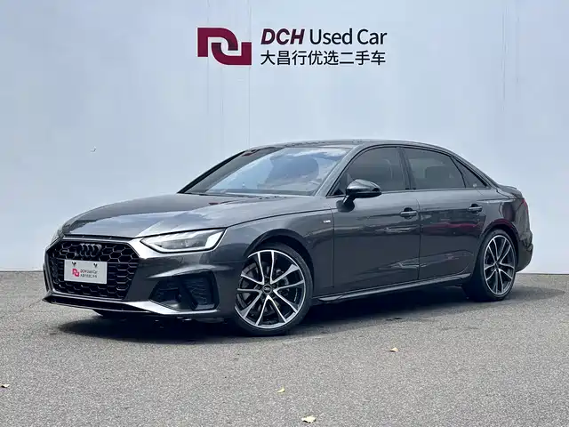 Audi A4L 2023 40 TFSI Luxury Sport