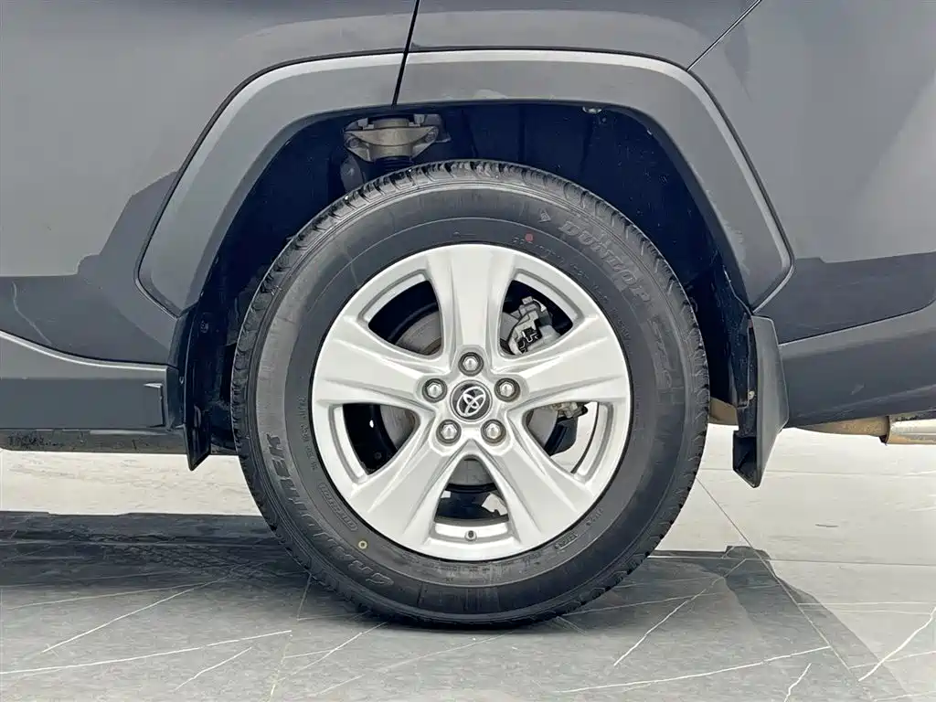 Toyota RAV4 Rongfang 2020 2.0L CVT 2WD Urban Edition фото 23