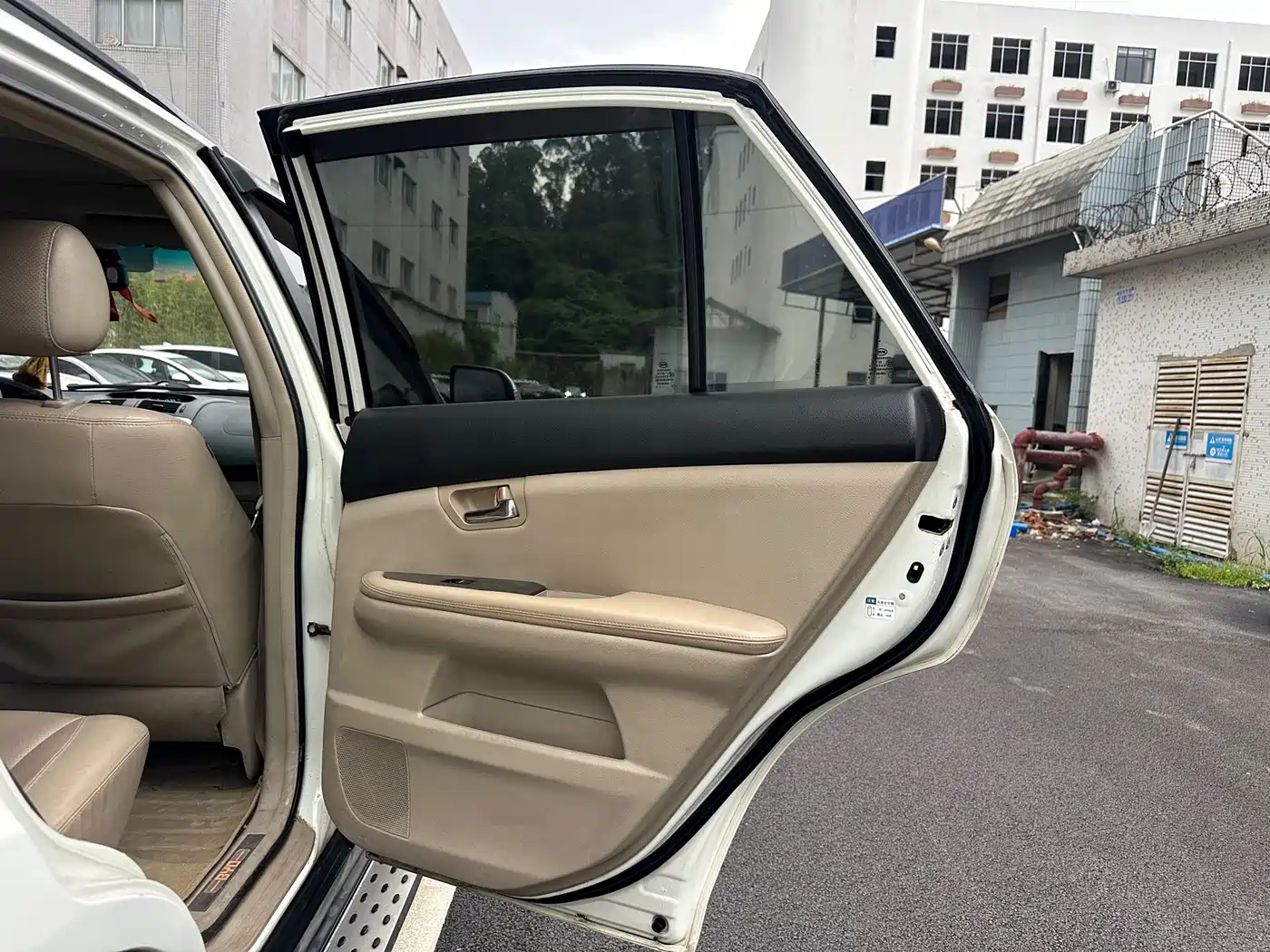 BYD S6 2013 2012 2.4L Automatic Exclusive