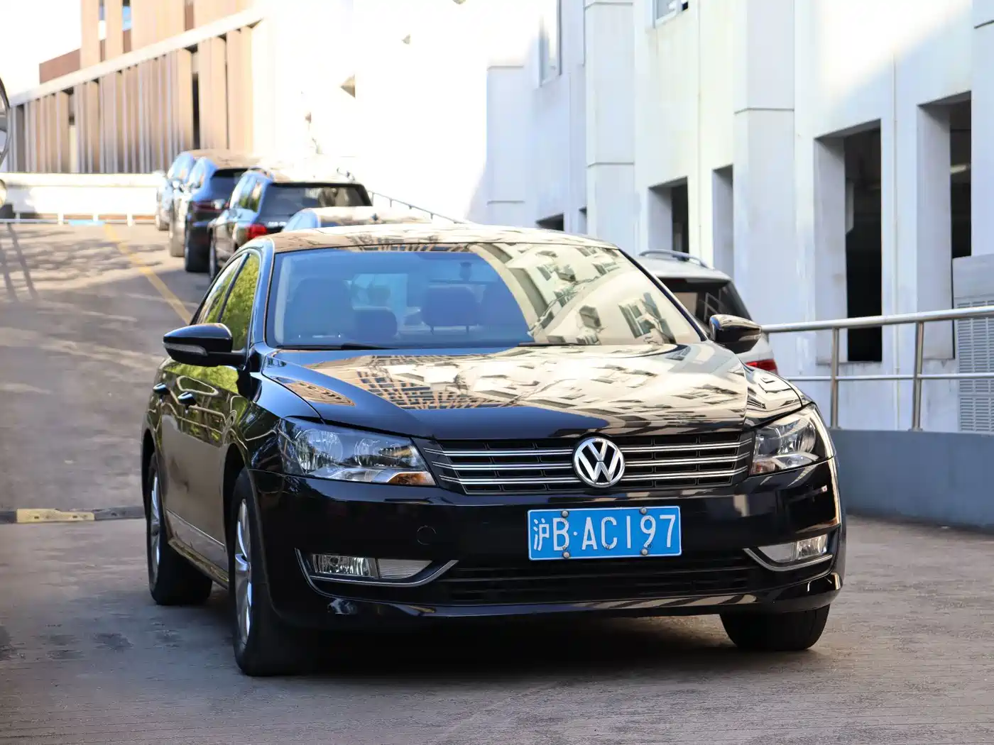 Фото 2 - Volkswagen Passat