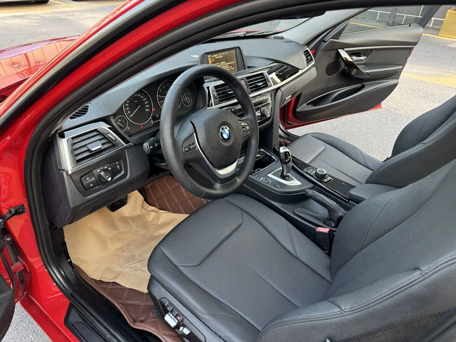 Photo 9 - BMW 3 Series