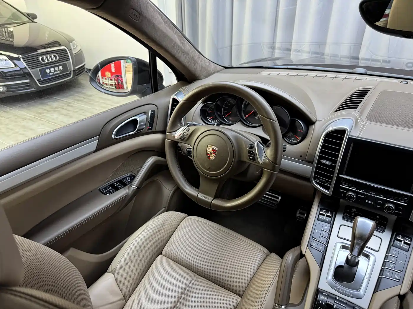 Porsche Cayenne 2011 Cayenne Turbo 4.8T фото 9