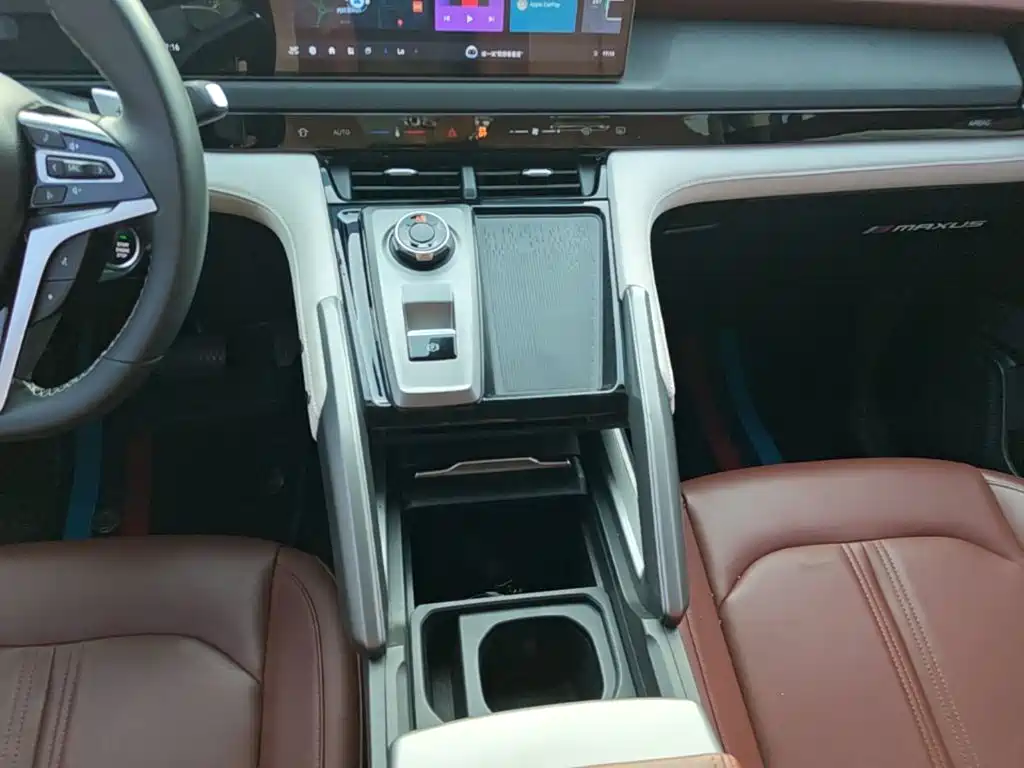SAIC Maxus Interstellar 2023 2023 Interstellar H 2.0T Automatic Diesel Twin-Turbo 4WD Luxury Long Wheelbase