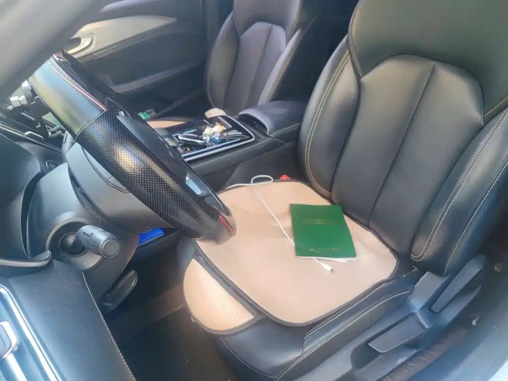 Фото 8 - Roewe i6 MAX EV