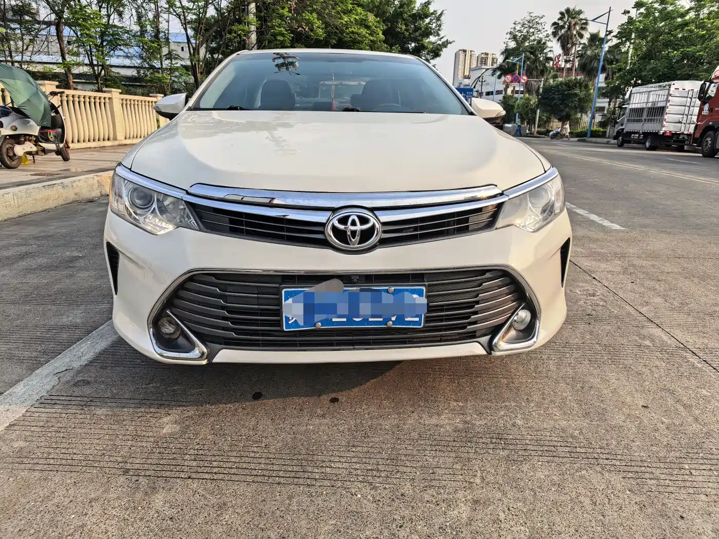 Toyota Camry 2015 2.0G Leading Edition фото 2
