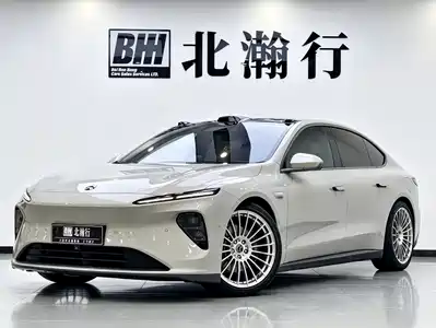 NIO ET7