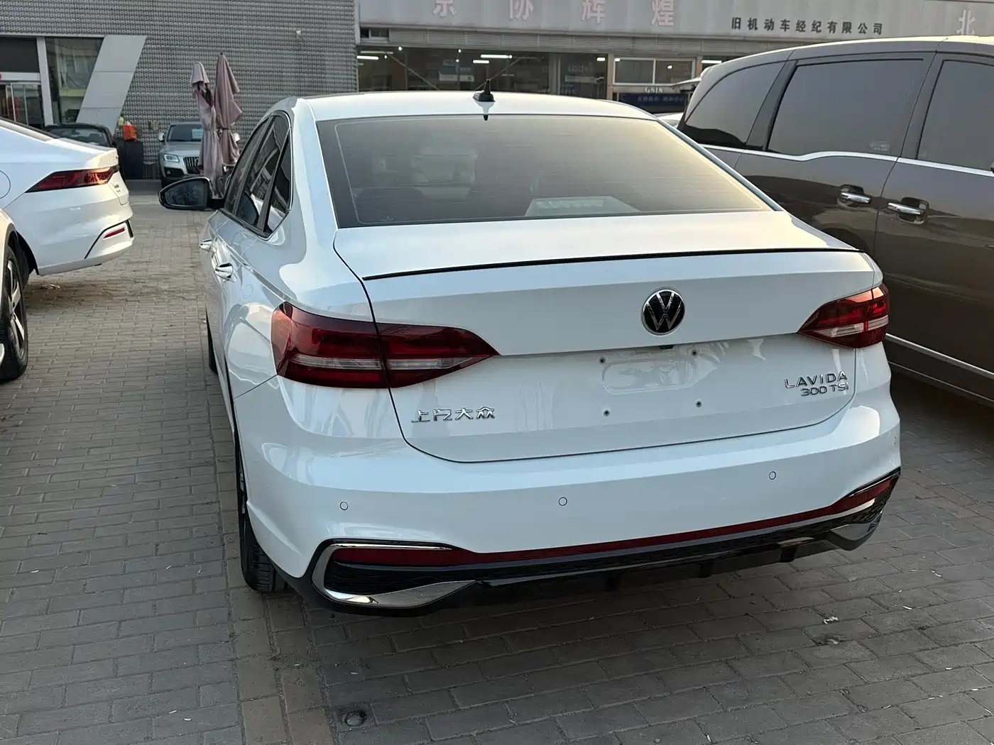 Volkswagen Lavida 2023 300TSI DSG Starlight Full Comfort Edition фото 15