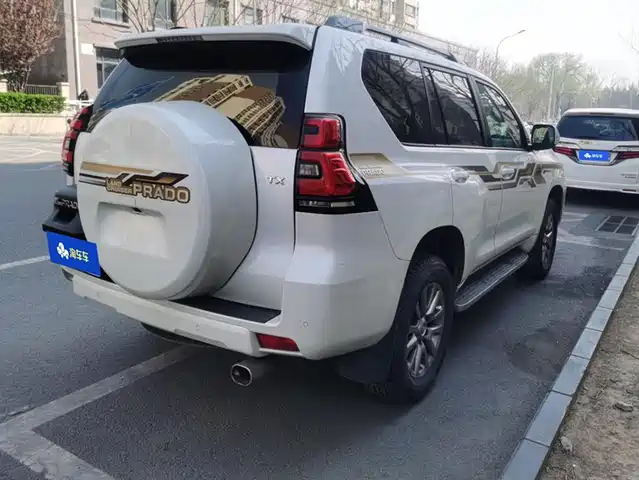 TOYOTA PRADO