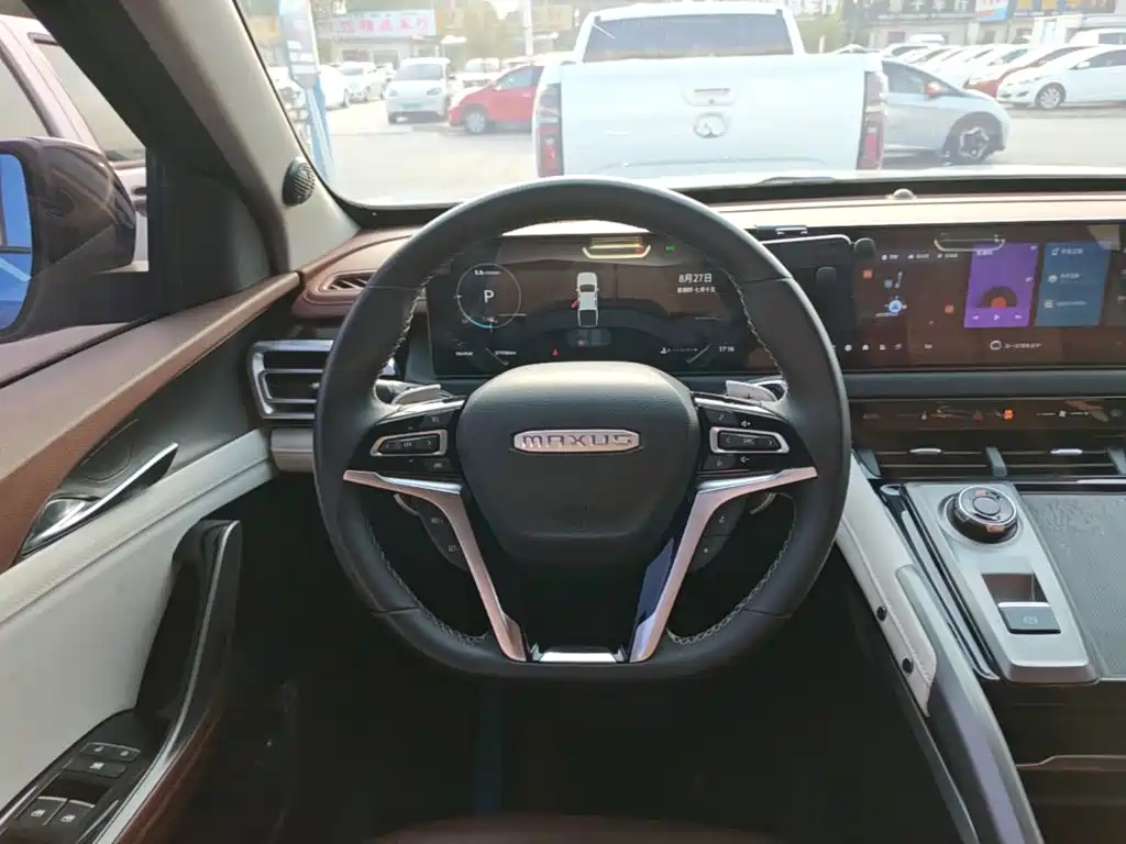 SAIC Maxus Interstellar 2023 2023 Interstellar H 2.0T Automatic Diesel Twin-Turbo 4WD Luxury Long Wheelbase
