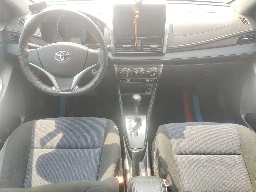 Toyota YARiS L Zhi Xuan 2015 1.5E Auto Charming Edition фото 10