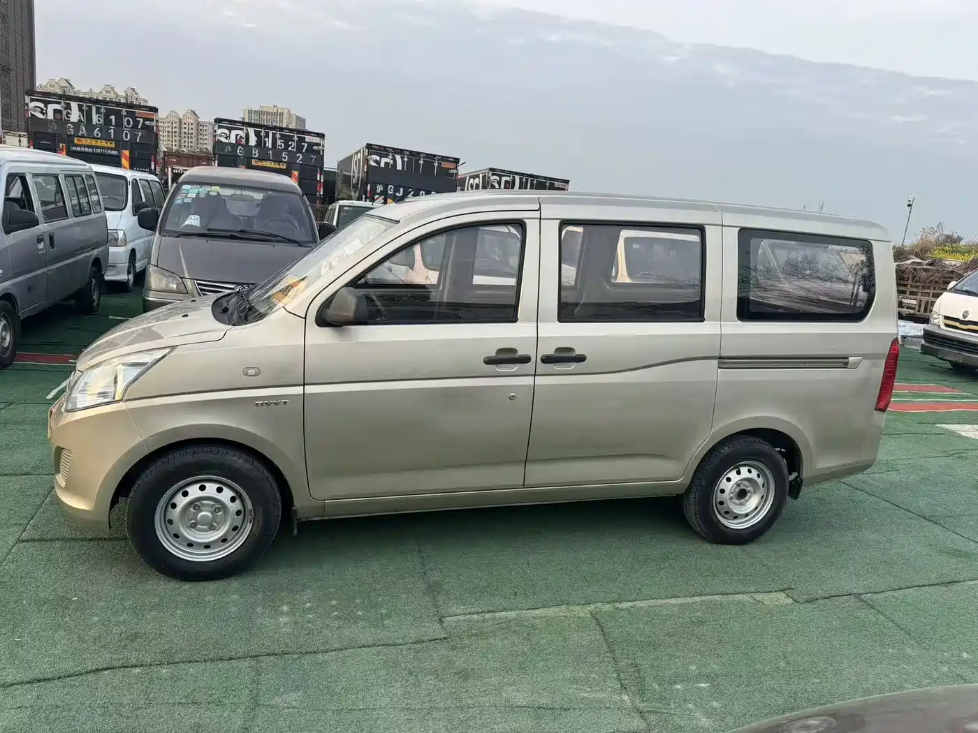 Wuling Motors Wuling Rongguang V 2017 2016 1.5L Standard