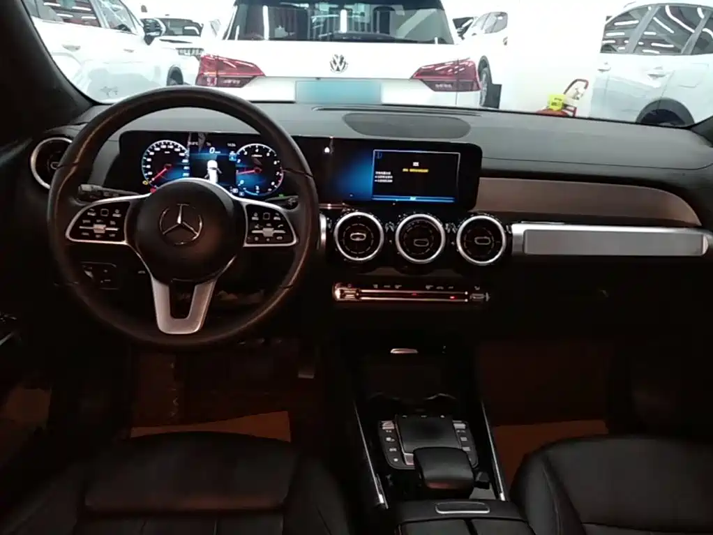 Фото 6 - Mercedes-Benz GLB