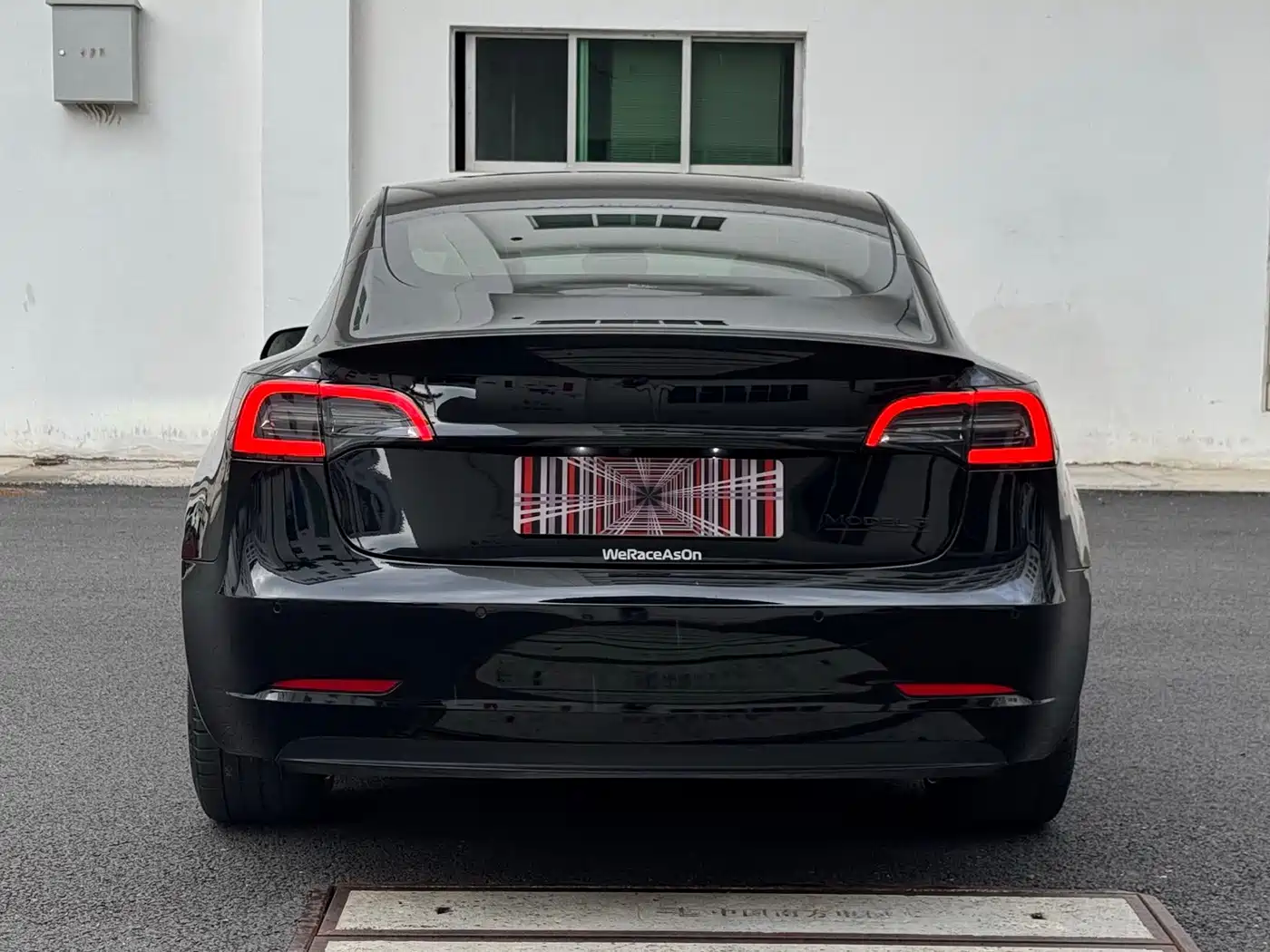Фото 10 - Tesla Model 3