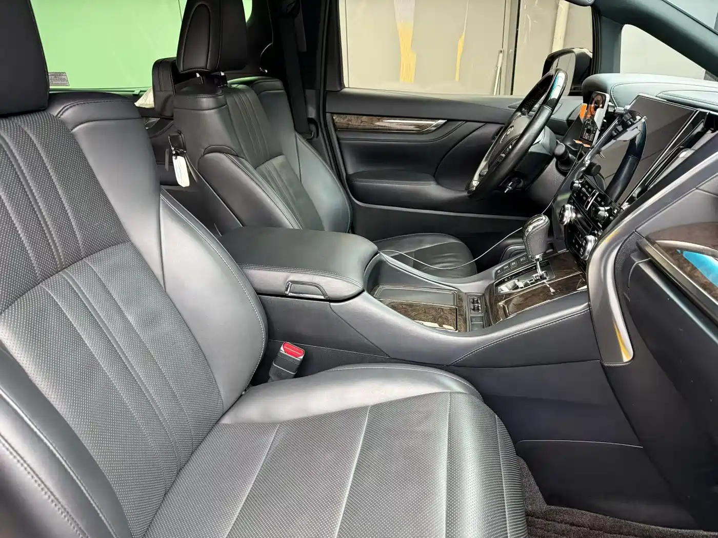Toyota Alphard 2021 Hybrid 2.5L Premium фото 11