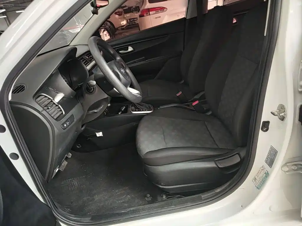 Kia K2 2018 2017 Sedan 1.4L AT GLS