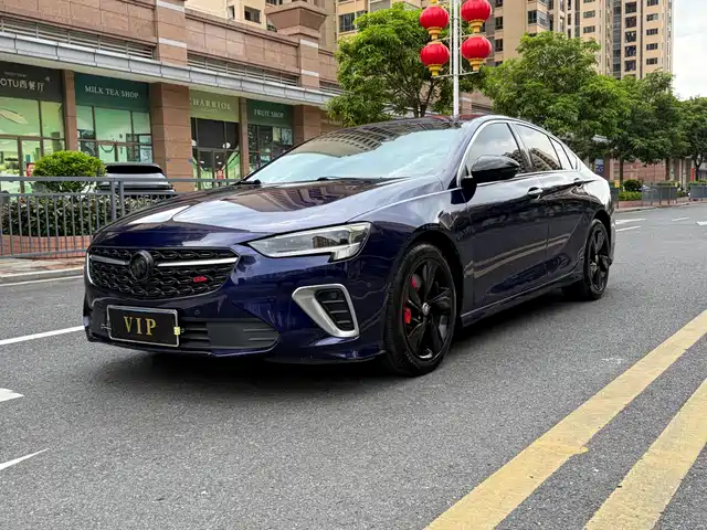 Buick Regal GS, Премиум