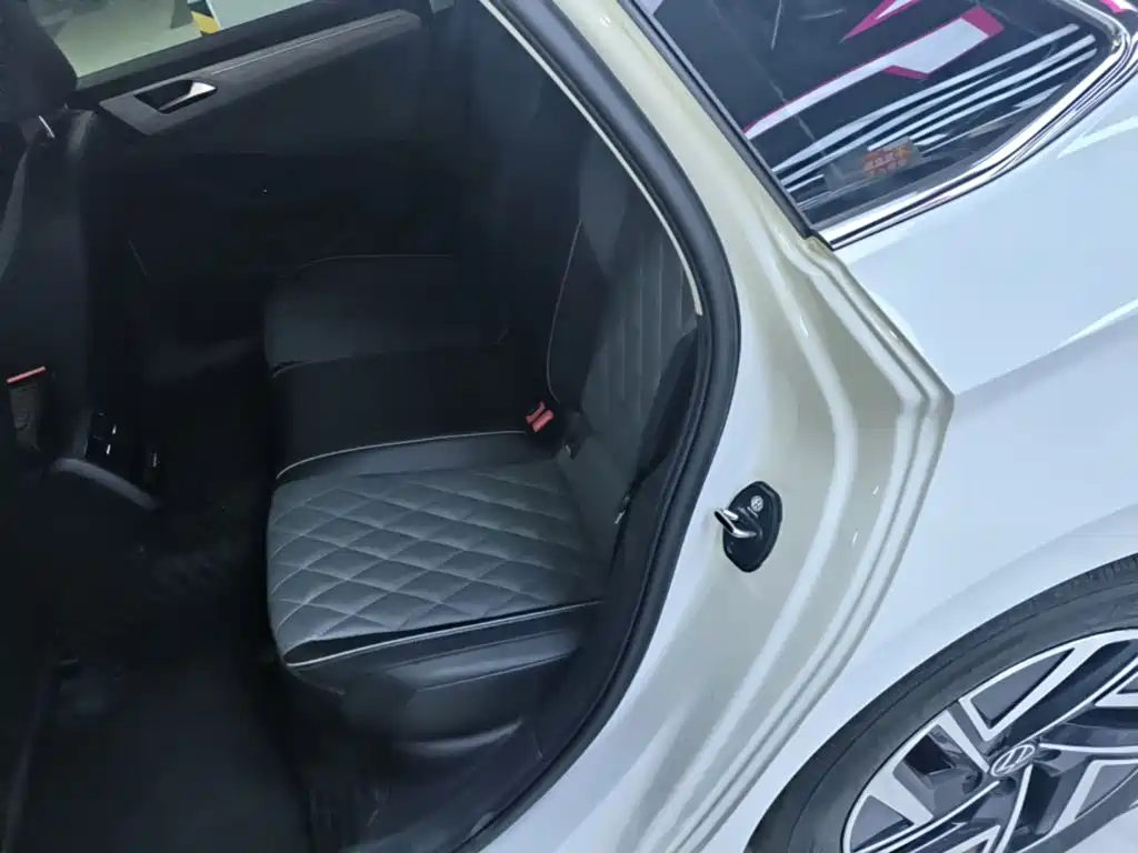 Volkswagen Sagitar, миниатюра 17