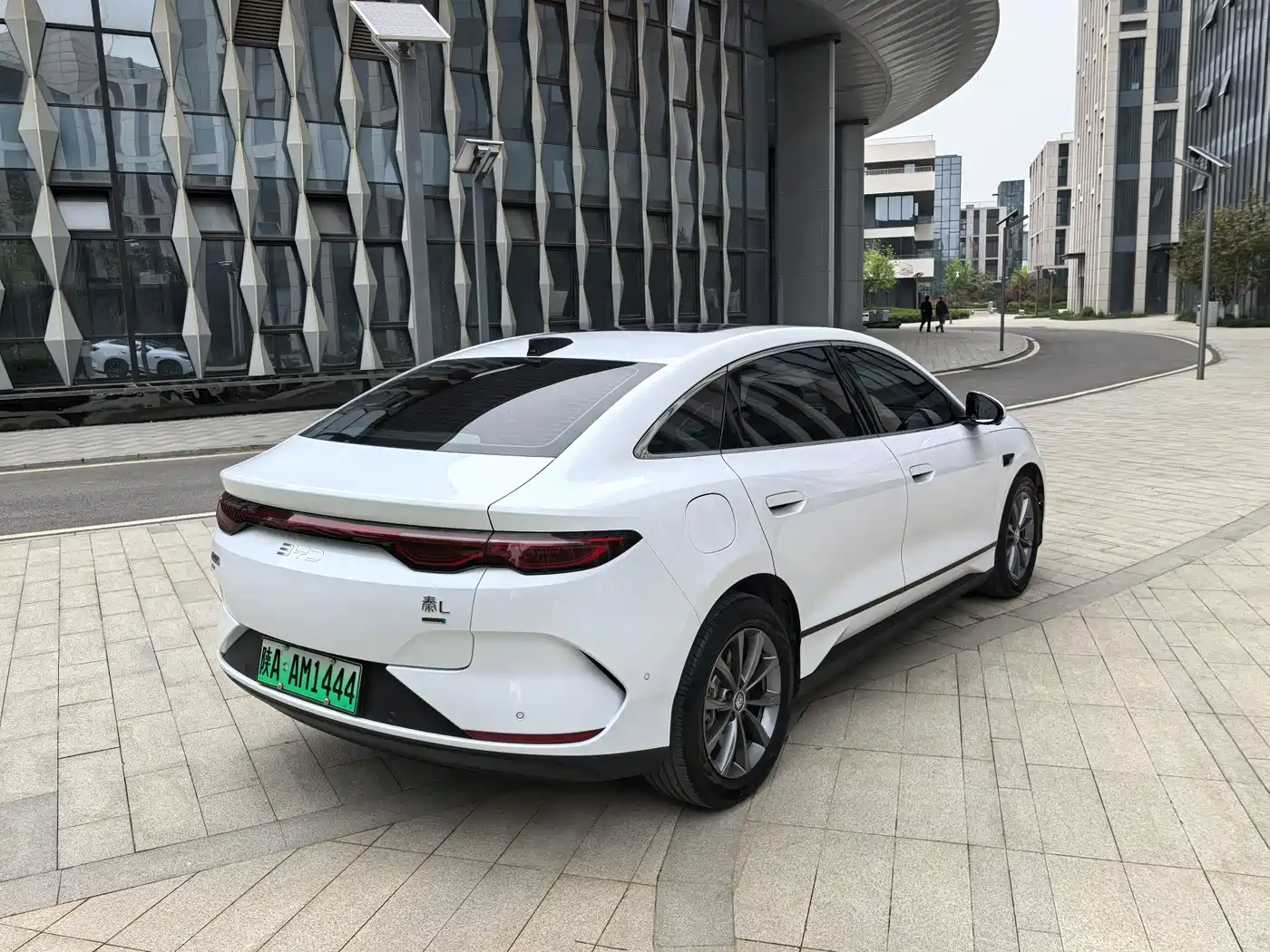 BYD QIN L