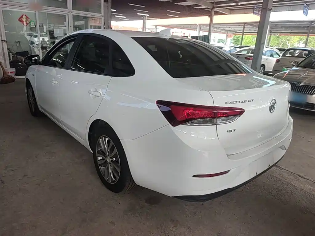 Фото 5 - Buick Excelle