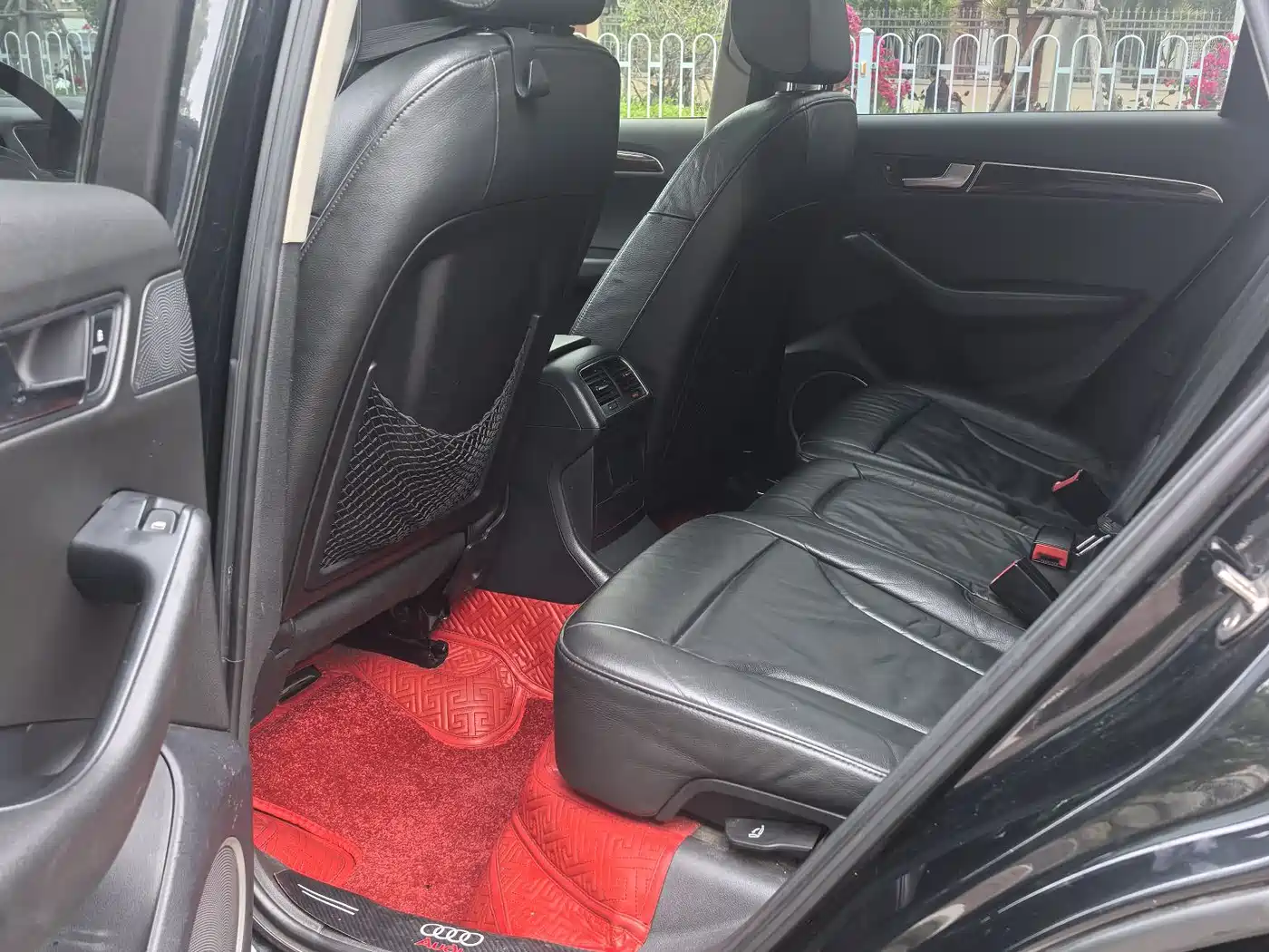 Audi Q5 2011 2.0TFSI Comfort фото 5
