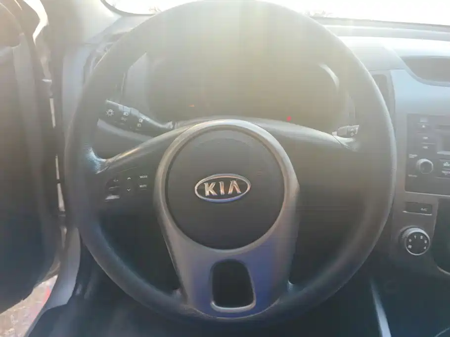 Kia Forte 2011 2011 Model 1.6L AT GL
