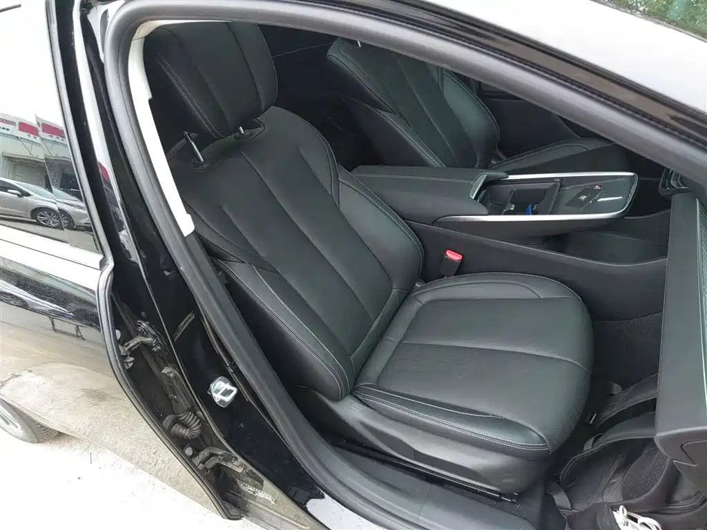 Buick LaCrosse 2023 28T Premium Edition фото 25